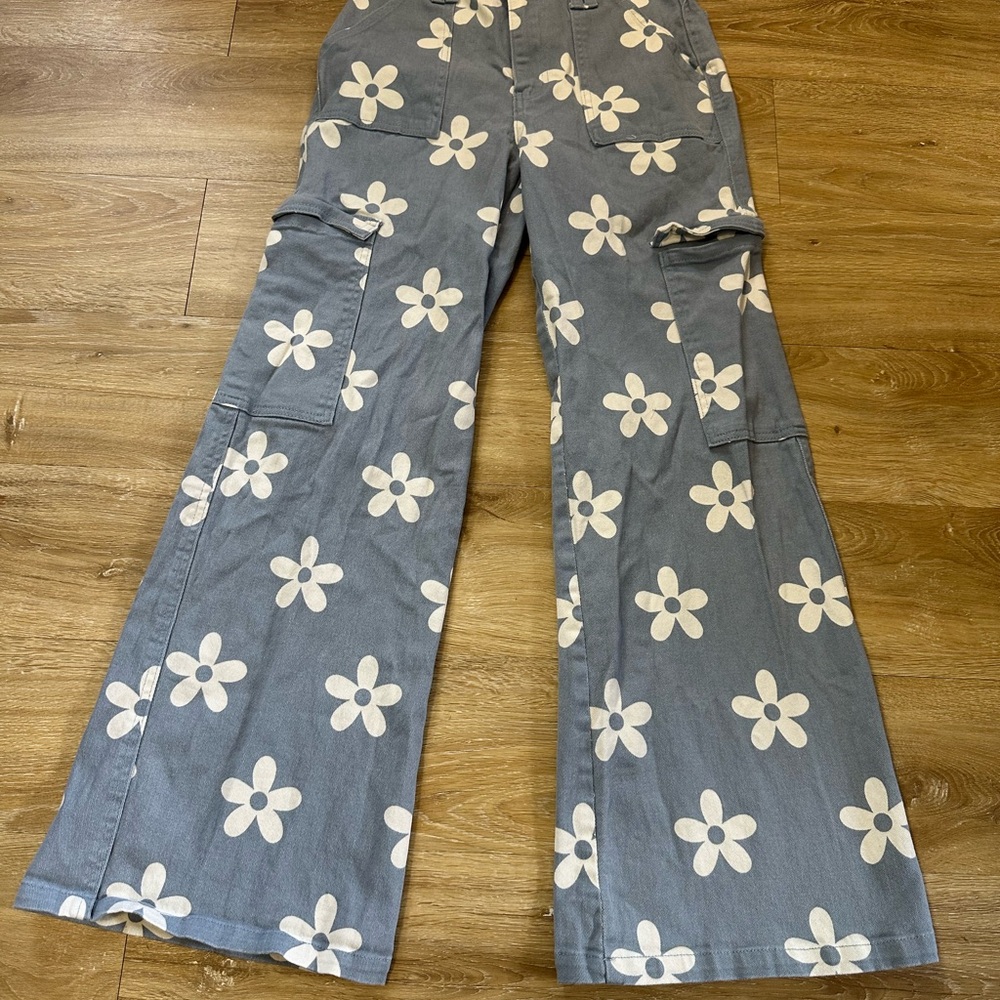 Altar'd State Women's Floral Print Cargo Pants, Casual Trendy WIDE LEG Small S - Picture 2 of 10